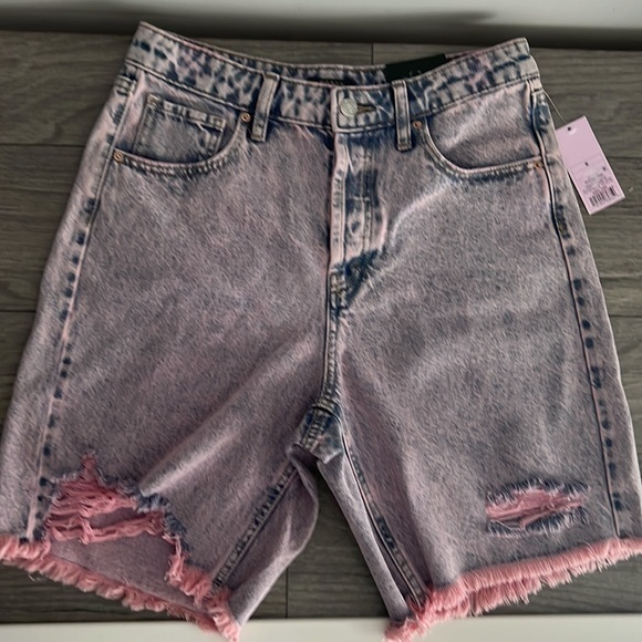 wild fable Pants - Wild Fable Women's High-Rise Bermuda Jean‎ Shorts Pink Acid Wash Size 6